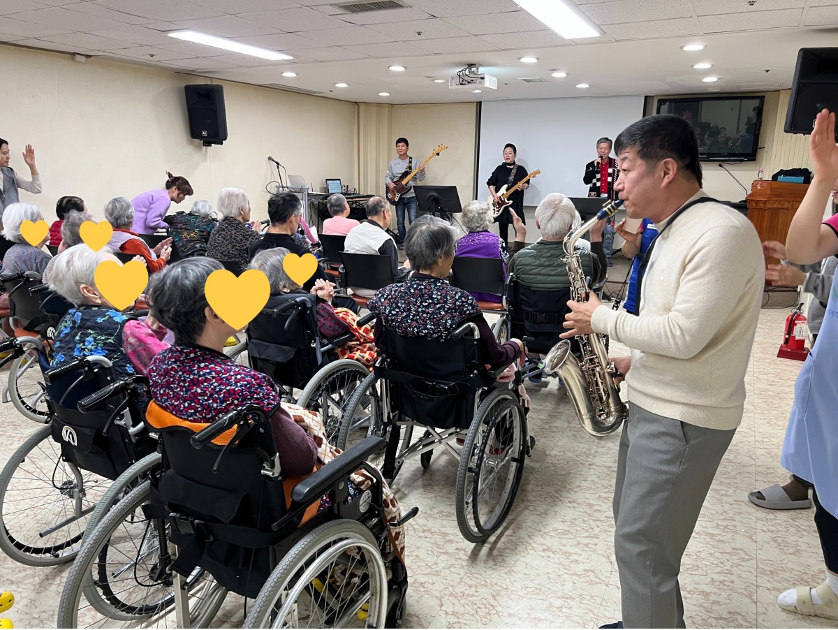 202601 생신잔치(4).jpg